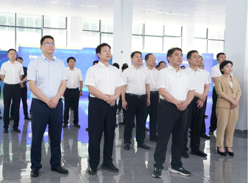 曹普華、李摯帶隊(duì)考察岳陽(yáng)高新技術(shù)產(chǎn)業(yè)園區(qū)項(xiàng)目