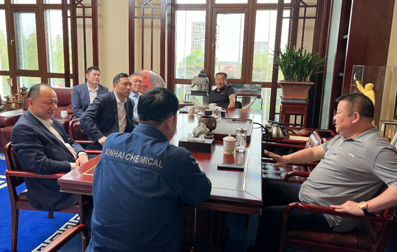 周鴻拜訪河北鑫?？毓杉瘓F有限公司董事長詹國海