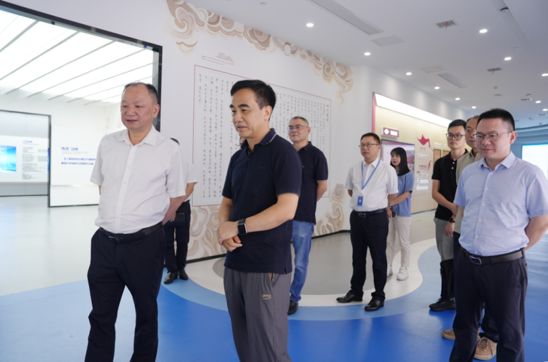 周鴻會見湖南省建筑設計院黨委書記、董事長夏心紅